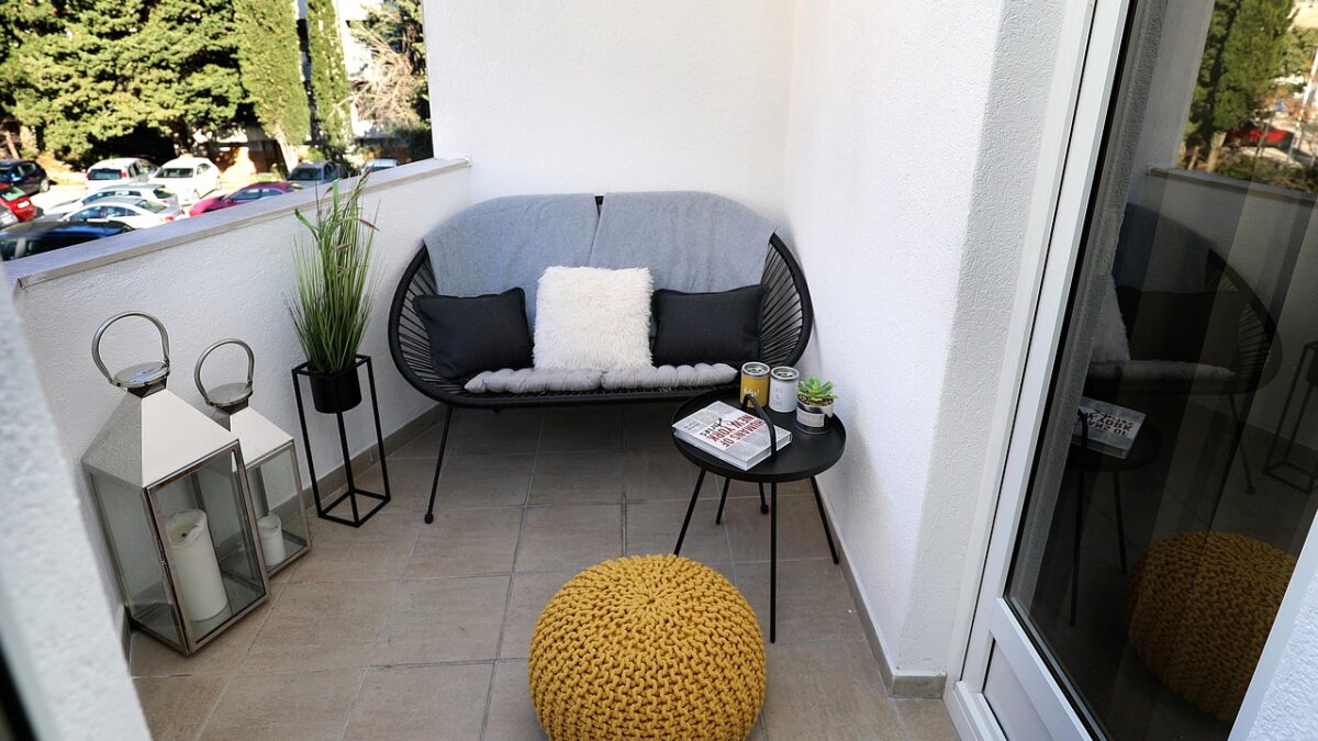 Fettflecken von der Terrasse entfernen