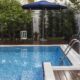 Schwimmbad für die Saison vorbereiten